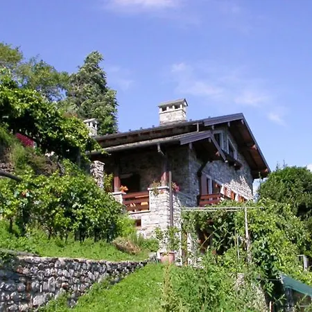 Rustico Vini - Naturstein-ferienhaus Mit Terrasse
